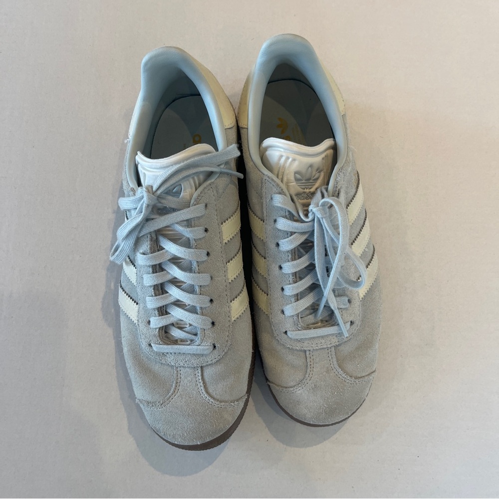 adidas Gazelle Sneakers Light Gray with Cream Stripes and Brown Sole - Picture 3 of 5